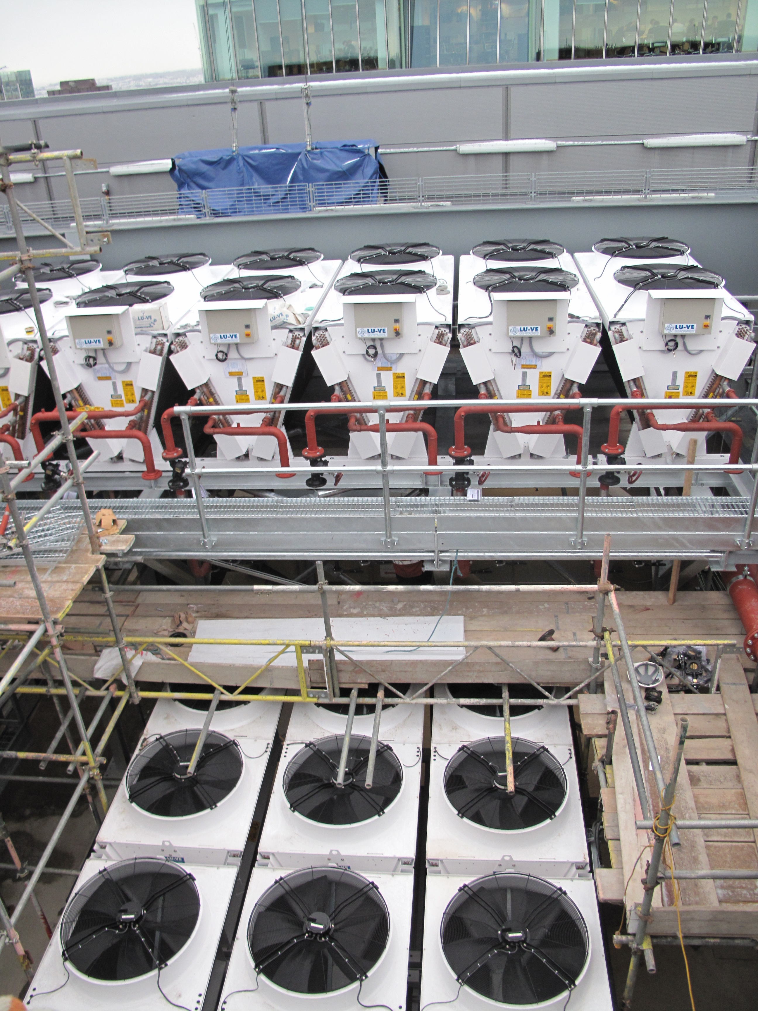 Data Process Centre Installation, City of London,  UK -  
14 units: 6  XDHV  air cooled condensers spec. with electronic motors – 8 XDHL dry coolers spec. with electronic motors
