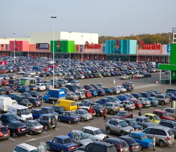 Hypermarkets MEGA, Ramstor«SPAR», «Magnet, OKEI, Auchan“ in Russia