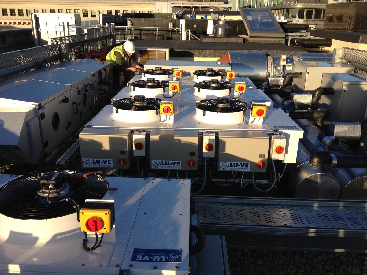 London AC data centre project located near St Paul’s Cathedral 
SAV500 units with EC fans total of 5 units 
