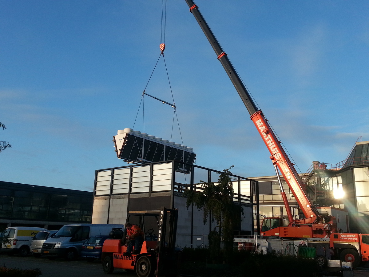 <b>Universiteit Twente</b><br>
<b>Type:</b> N. 2 pcs XXLD1X 9208 A with ALUPAINT fins, EC FANS and regulation, DryandSpray System, isolator switches and Whisperer<br>
<b>Power: 2 x 1500Kw</b>