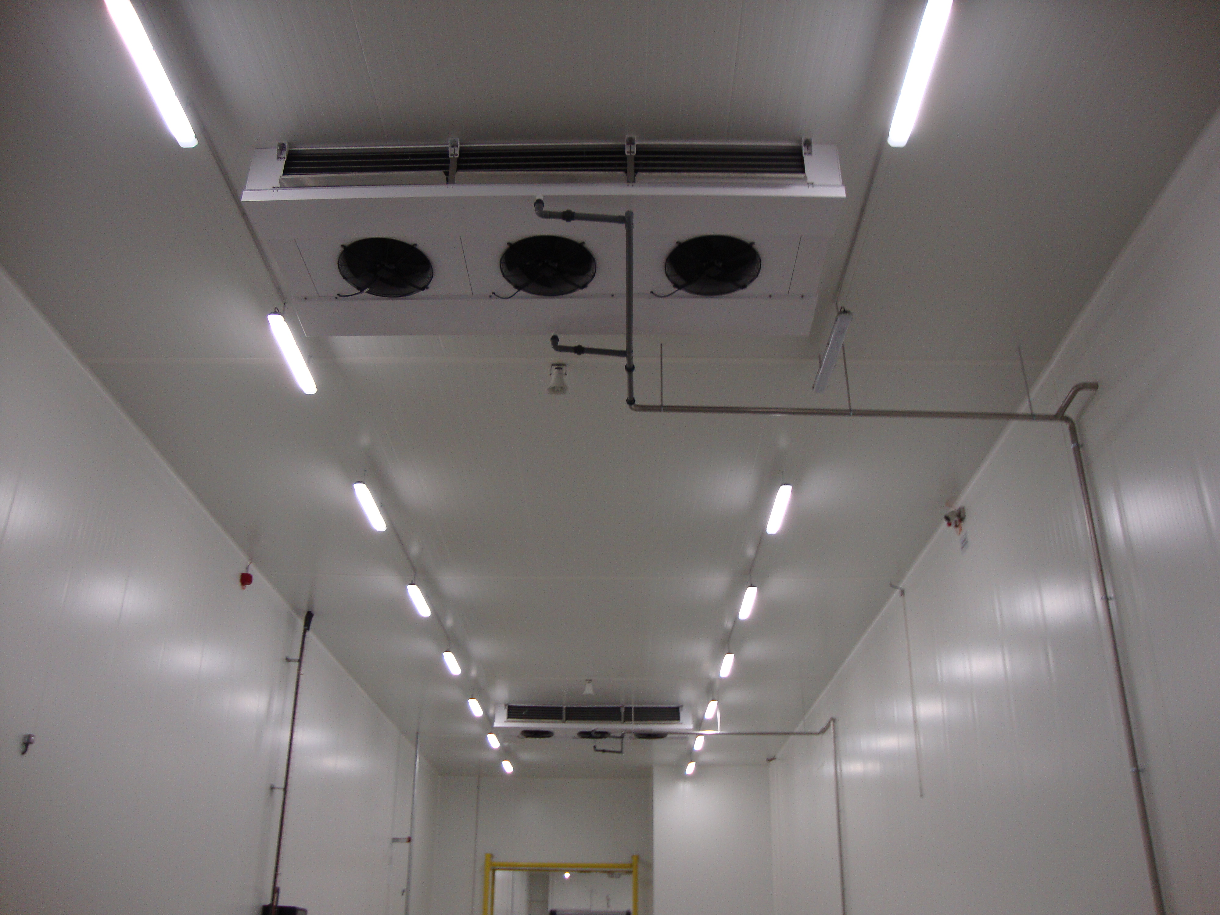 INTERMARCHE’  LOGISTIC CENTER (TOLOSA AREA), installation of
-  CO2 industrial evaporators with hot glycol defrost.
- industrial glycol air coolers 
- WSS dry coolers
