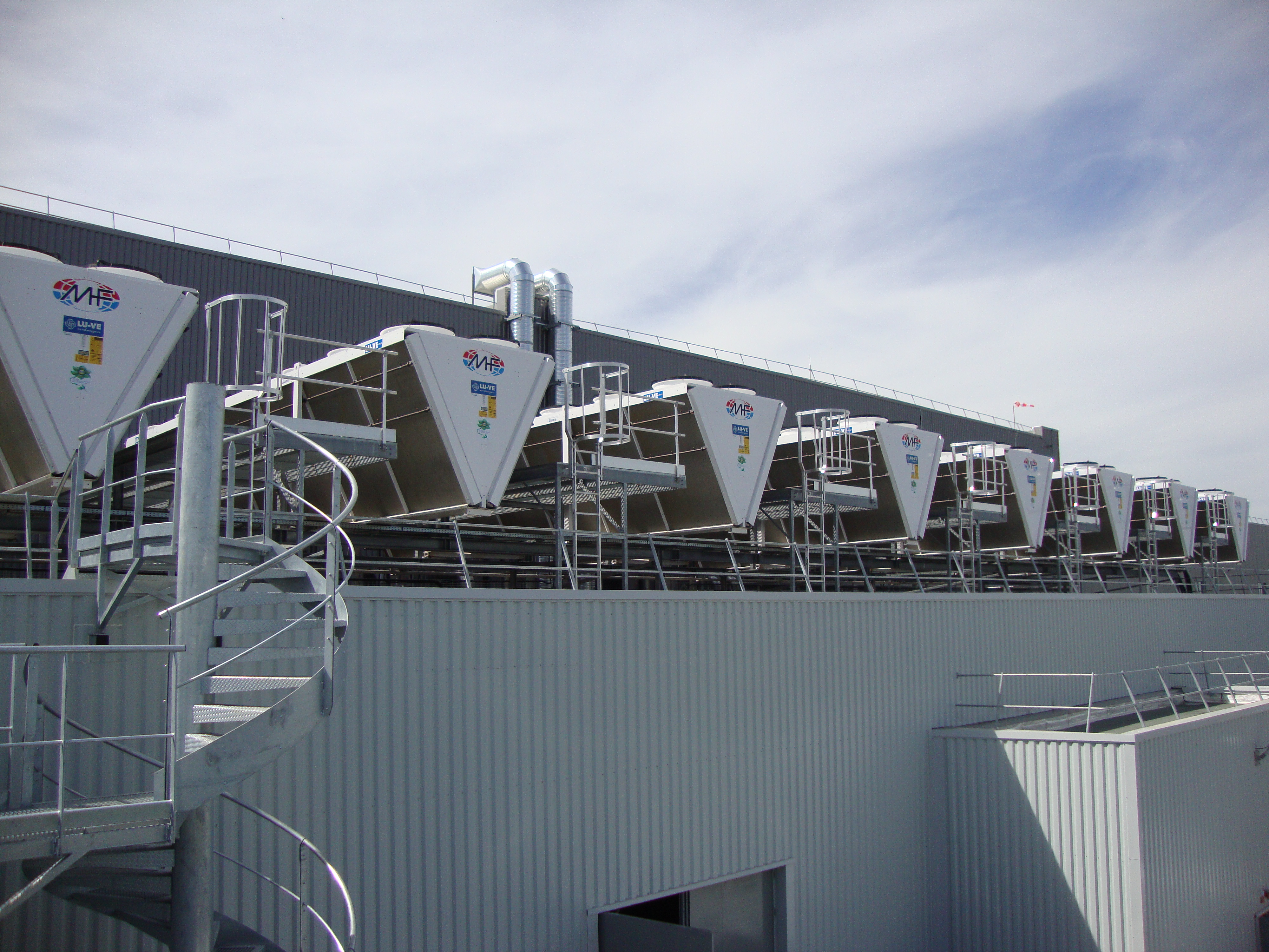 INTERMARCHE’  LOGISTIC CENTER (TOLOSA AREA), installation of
-  CO2 industrial evaporators with hot glycol defrost.
- industrial glycol air coolers 
- WSS dry coolers
