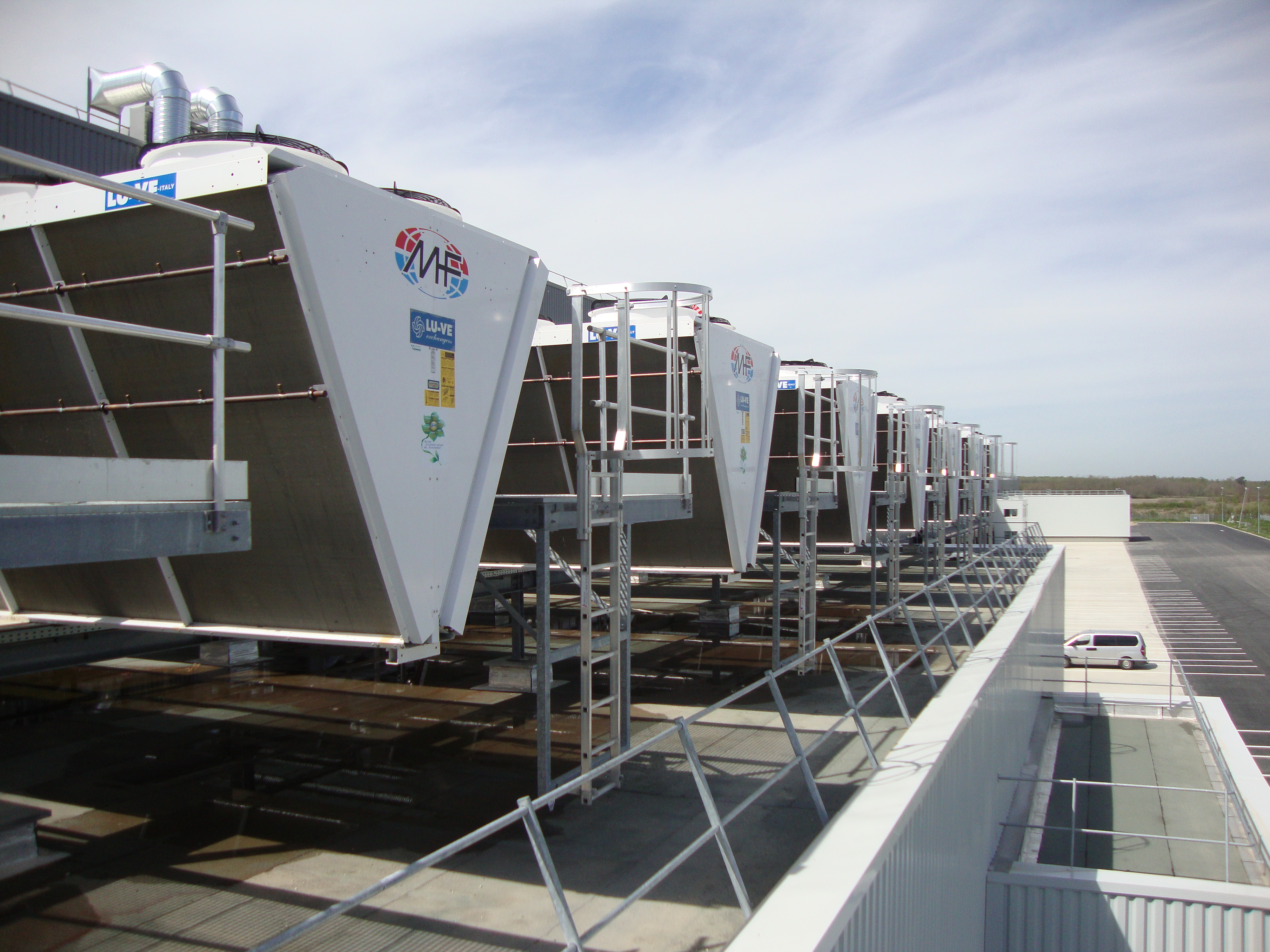 INTERMARCHE’  LOGISTIC CENTER (TOLOSA AREA), installation of
-  CO2 industrial evaporators with hot glycol defrost.
- industrial glycol air coolers 
- WSS dry coolers
