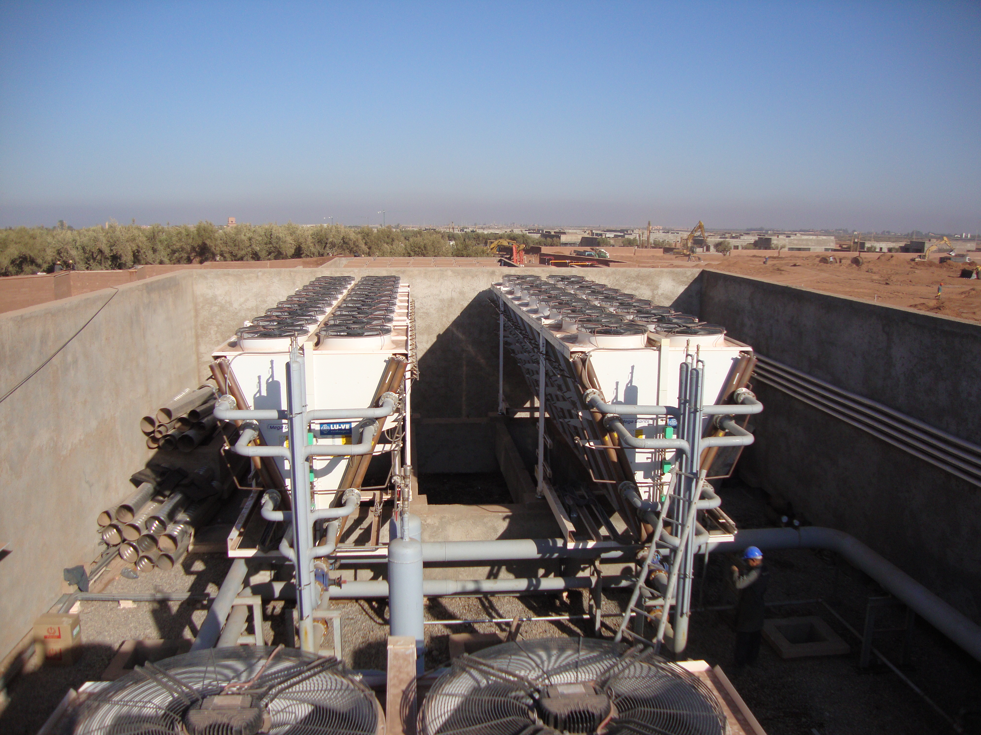 Touristic village in Marrakech.  Installation of:
-	4 dry coolers with D&S (conditioning)
-	Commercial evaporators
Installed by VENTEC
