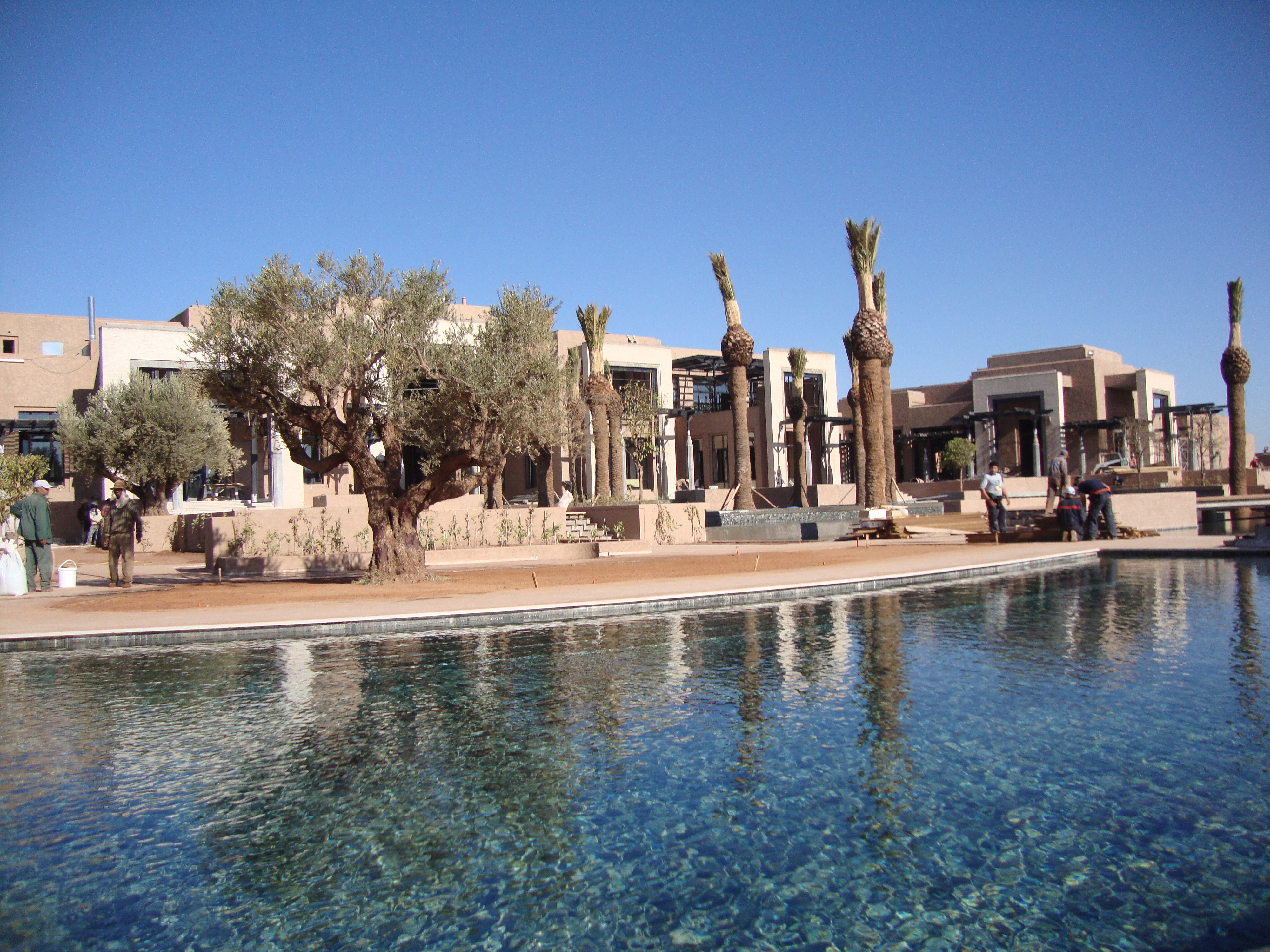 Touristic village in Marrakech.  Installation of:
-	4 dry coolers with D&S (conditioning)
-	Commercial evaporators
Installed by VENTEC
