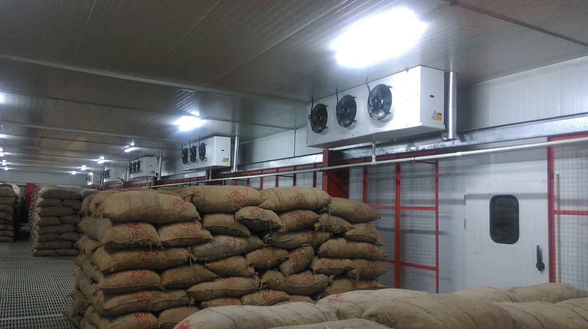 SANTHOS AGRO, Shimoga distt. Karnataka (India)
Ginger Storage
F50HC 1812 N 7 with ALUPAINT x 12 nos. – Cold rooms 
F35HC 342 N 4 with ALUPAINT x 1 no. – Ante Room
