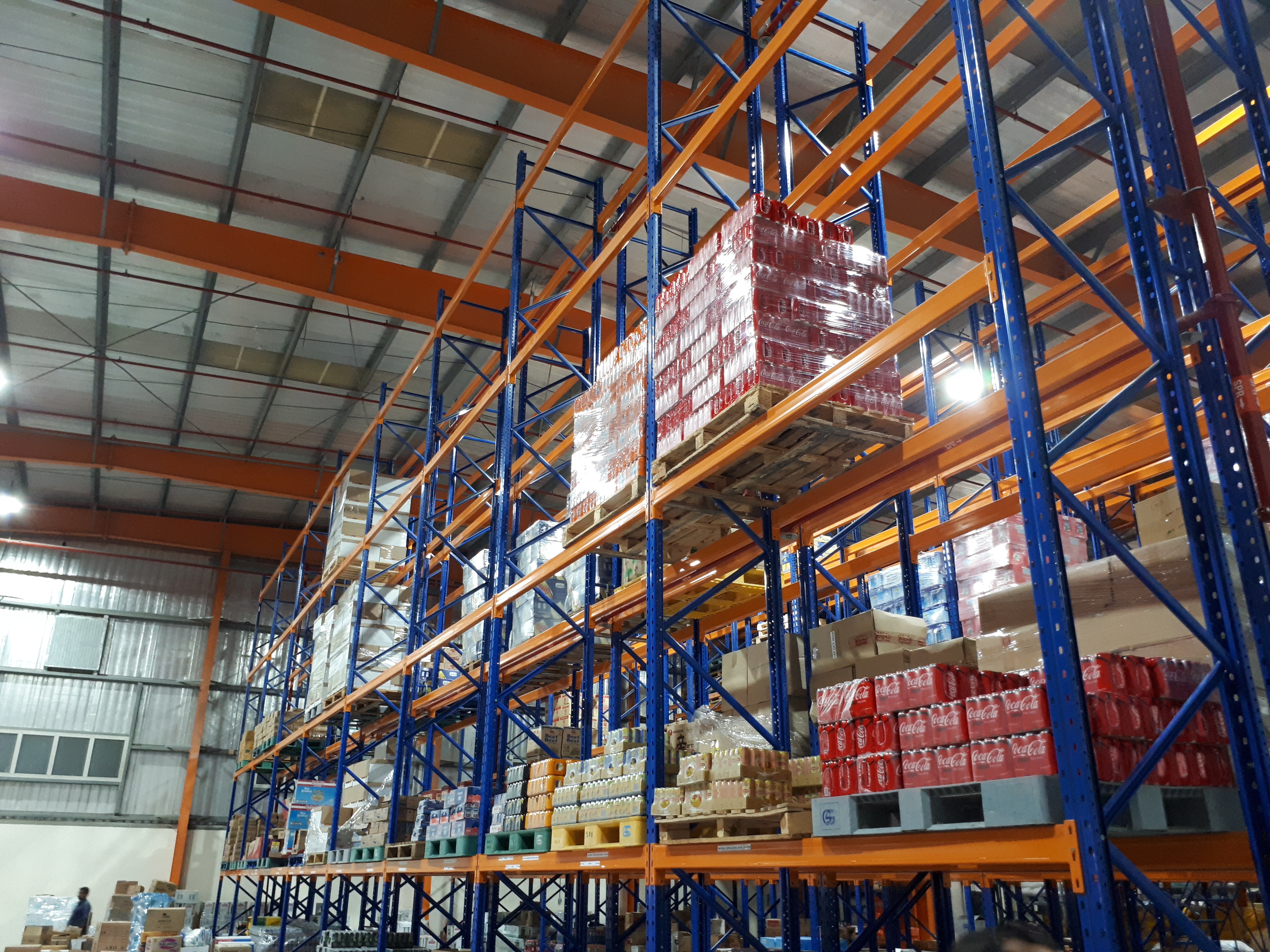 Project name: G2 International LLC, Technopark Dubai<br/>
Refrigeration contractor: Fanar al Khaleej Refrigeration<br/>
Execution: 2017-2018<br/>
Application: Logistic cold store, dry cold store, chiller and freezer cold rooms<br/>
Application with hot gas defrost + electrical in parallel<br/>
Cooling system description:<br/>
- Chilled receiving area: LU-VE Cubic 2# F50HC 1806 E 7 - 40,6kW  (10C_85%_EV-3) R404a<br/>
- 7 cold stores dual application Chiller/Freezer (various sizes): LU-VE Cubic 15# F50HC 1808 E 7 - 21,4kW (-20C_85%_EV-27C) R404a<br/>
- 2 cold stores dual application Chiller/Freezer (various sizes): LU-VE Cubic 4# F50HC 1806 E 7 - 17,4kW (-20C_85%_EV-27C) R404a<br/>
- 1 cold stores dual application Chiller/Freezer (various sizes): LU-VE Cubic 1# F45HC 1320 E 7 - 30,3kW (-20C_85%_EV-27C) R404a<br/>
- Corridor: LU-VE Cubic 2# F50HC 1706 E 6 - 40,6kW  (5_85%_EV-3) R404a<br/>
- Dry storage area (1800sqm): LU-VE Cubic 3# F71HC 4208 N 6 – 65,8kW (22C_65%_EV-27C) R134a<br/>
- Technical Store: LU-VE Cubic 1# F45HC 1112 N 4 – 28,9kW (22C_65%_EV-27C) R134a<br/>
- Plant room: LU-VE Cubic 1# F35HC 261 N 6 – 19,4kW (25C_65%_EV-27C) R134a<br/>
Rack System:<br/>
- 1# Profroid 200HP Rack for LT application R404a<br/>
- 1# Profroid 120HP Rack for MT application R134a
