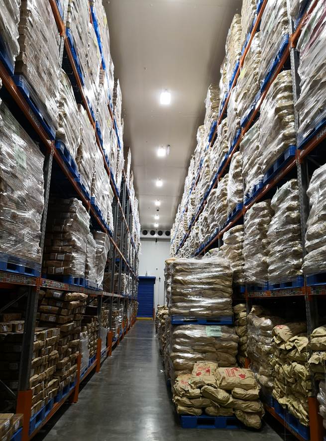 FIJI Island, Suva<br>
<br>
Industrial refrigeration  - Frozen chicken storage<br>
8x CS50H 1820 E 7 + Plug&Save<br>
<br> 
Additional info<br>
Unit coolers completed with electronic expansion valve and Plug&Save device<br>
Electric defrost