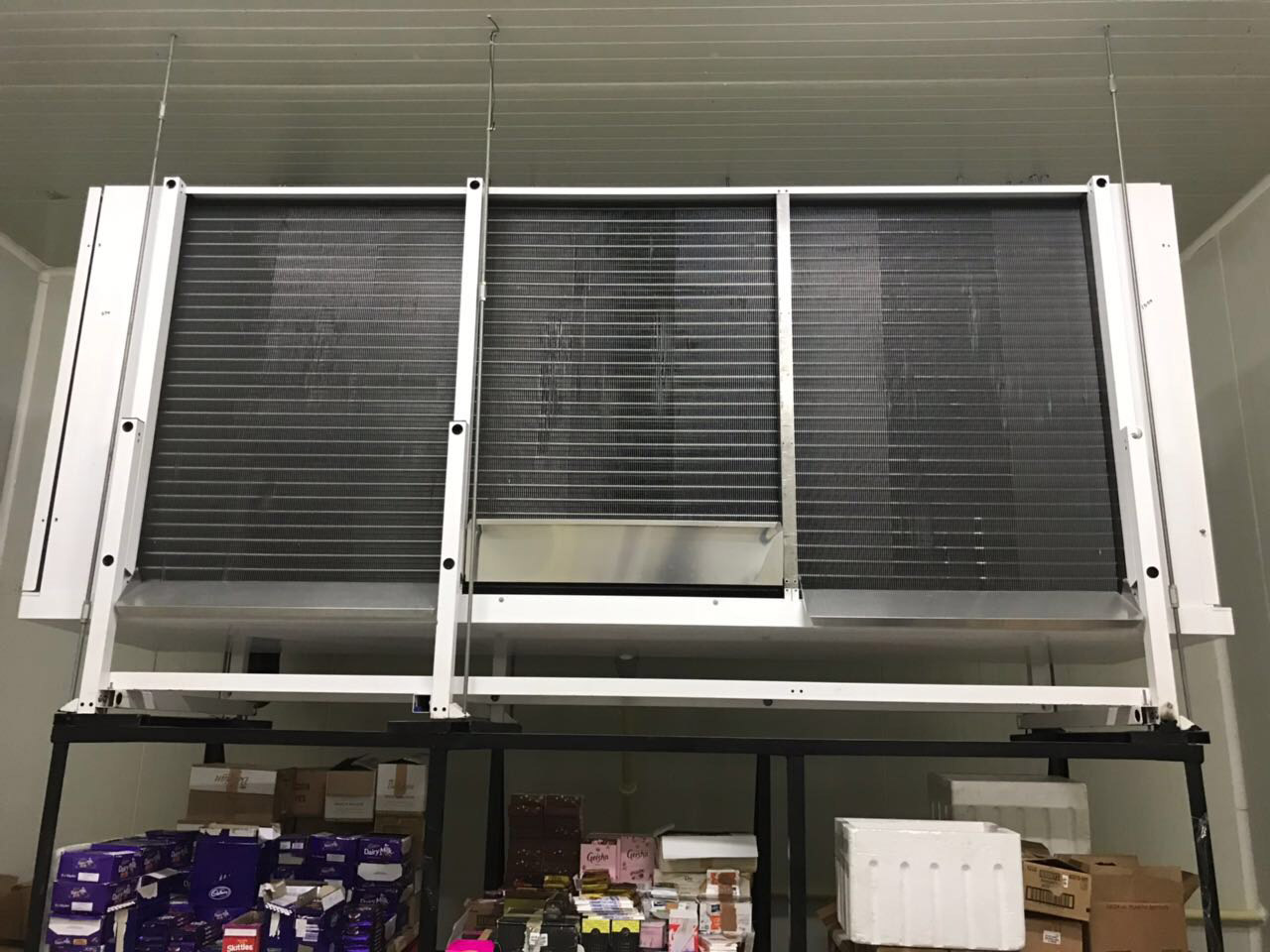 COLDMAN - Bangalore/Chennai/ Guwahati<br>
CS80H 3806 E 7 + FF63H 644 E 7 + EAV9N condensers.
