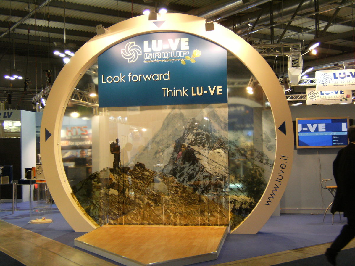 LU-VE Stand