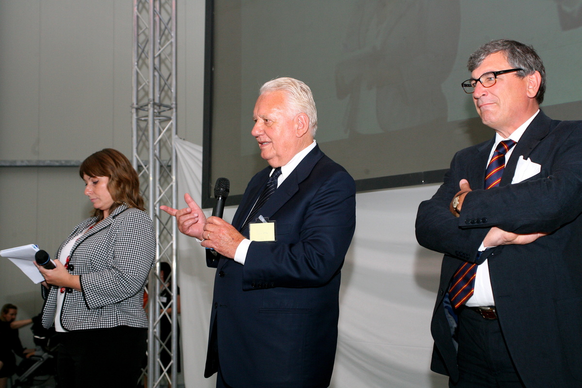 Mr. Iginio Liberali, President of the LU-VE Group and Mr. Franco Fonzari, Managing Director of HTS