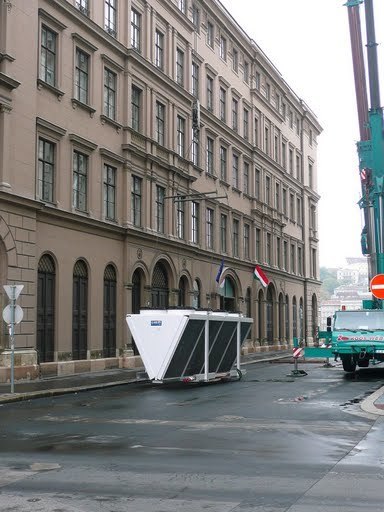Raiffeisen Bank Center - Budapest - Hungary - EHVD1F 1247 air cooled condenser - A/C installation